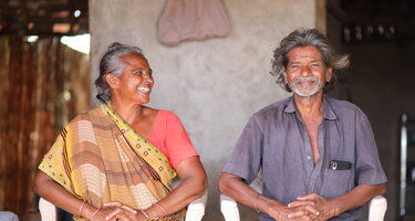 Manjulaben und Narayanbhai Prajapati (Copyright: RDFC) SDDR3042.JPG