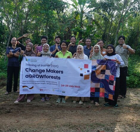 Training of trainer - Group (© Fairfood)