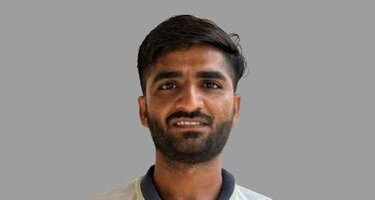 Varchand Suresh Bhai (Copyright YFC) Stakeholder-Suresh-YFC.jpg